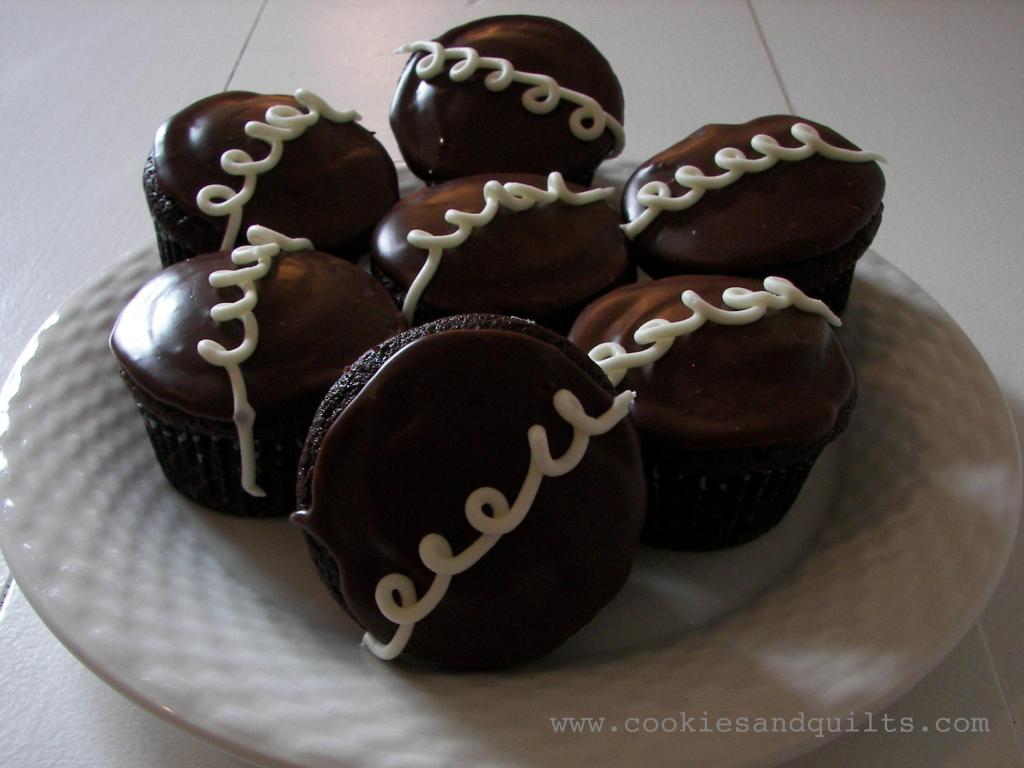 Hostess-Style Chocolate Cupcakes